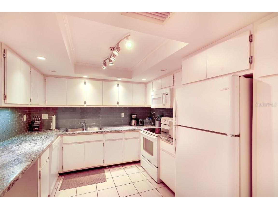 2039 Gulf Of Mexico Drive #G3-207 Longboat Key FL 34228 - GULF OF AMERICA A4657767 image11