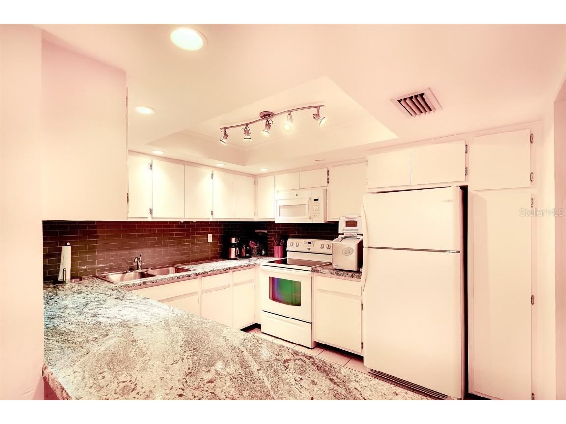 2039 Gulf Of Mexico Drive #G3-207 Longboat Key FL 34228 - GULF OF AMERICA A4657767 image8