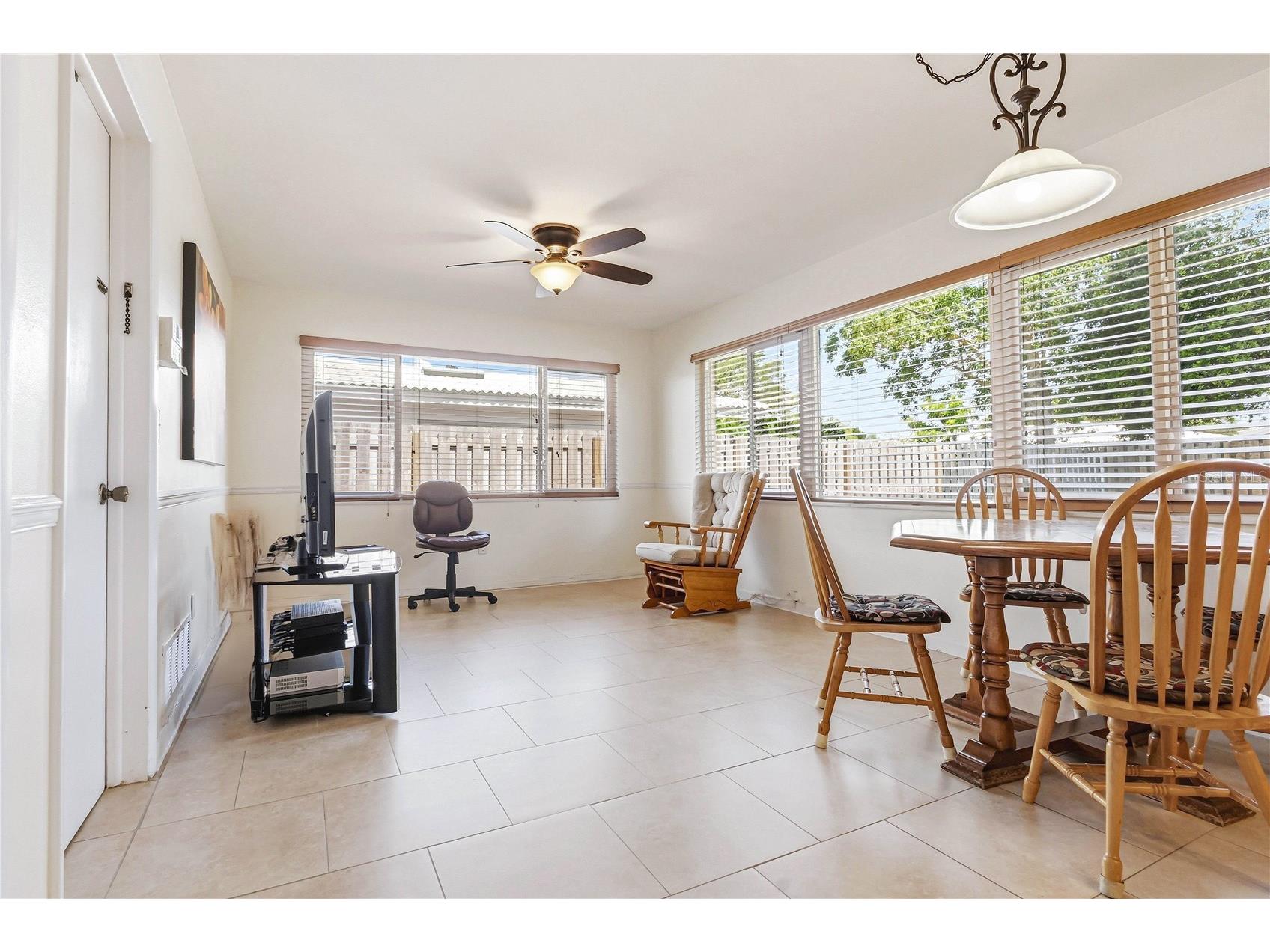 2039 Imperial Way Clearwater FL 33764 TB8512880 image11