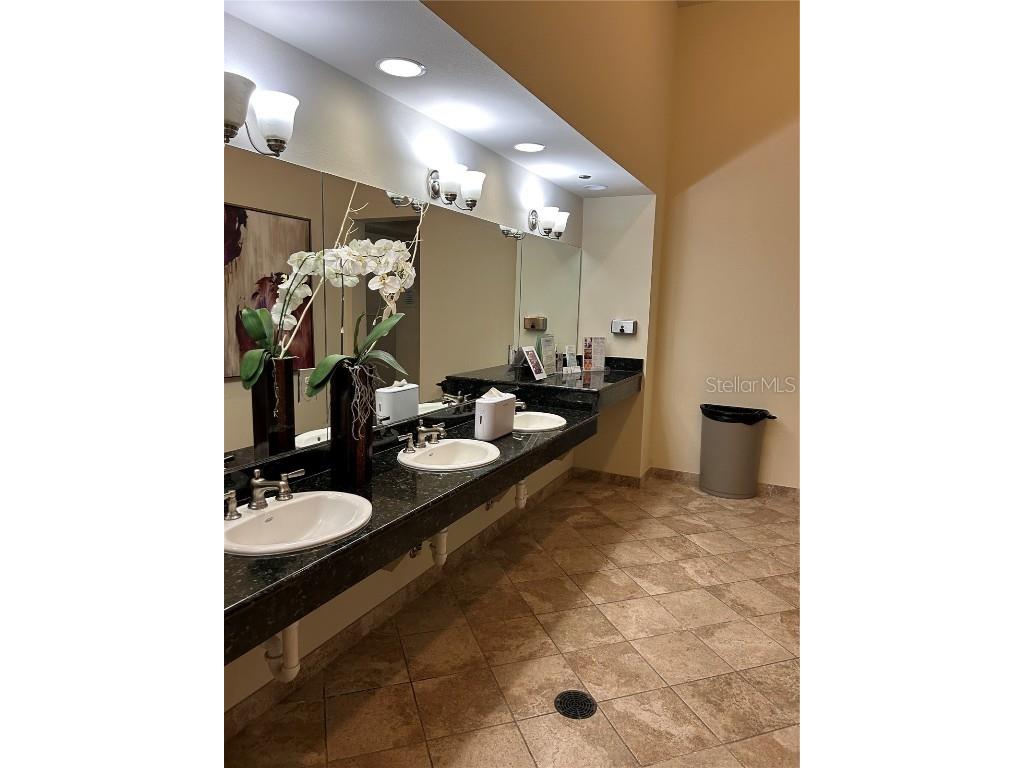 20398 Lagente Circle Venice FL 34293 A4675474 image24