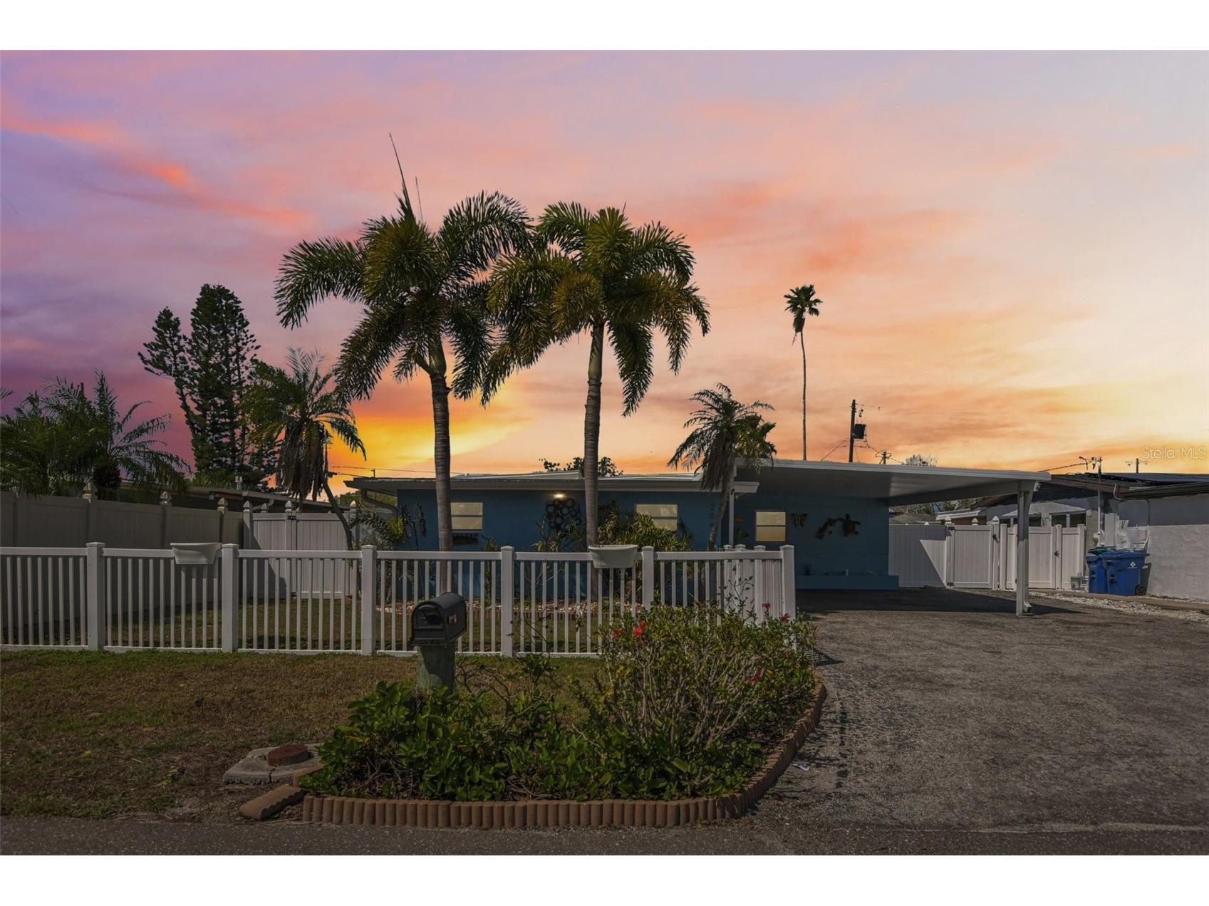 204 160th Avenue Redington Beach FL 33708 TB8481885 image1
