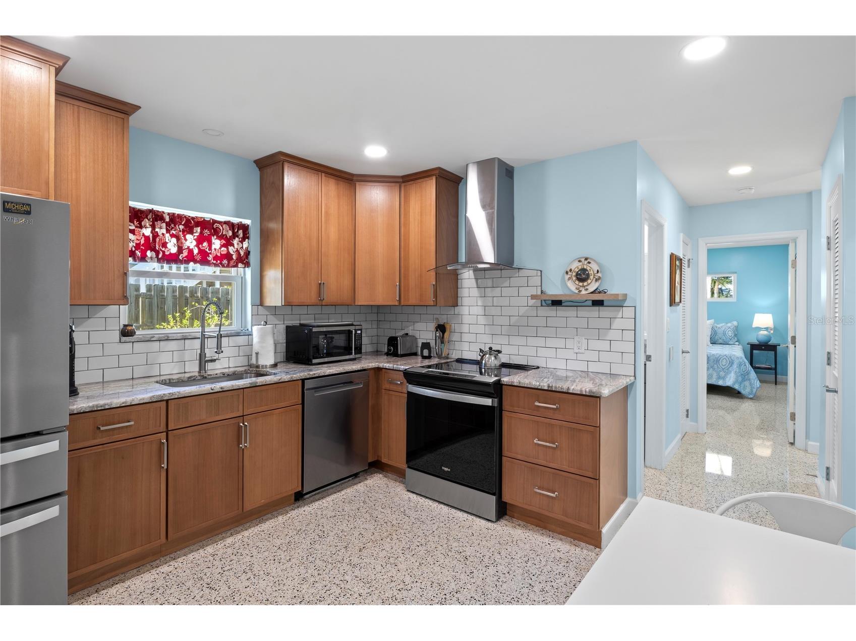 204 29th Street Holmes Beach FL 34217 A4693429 image20