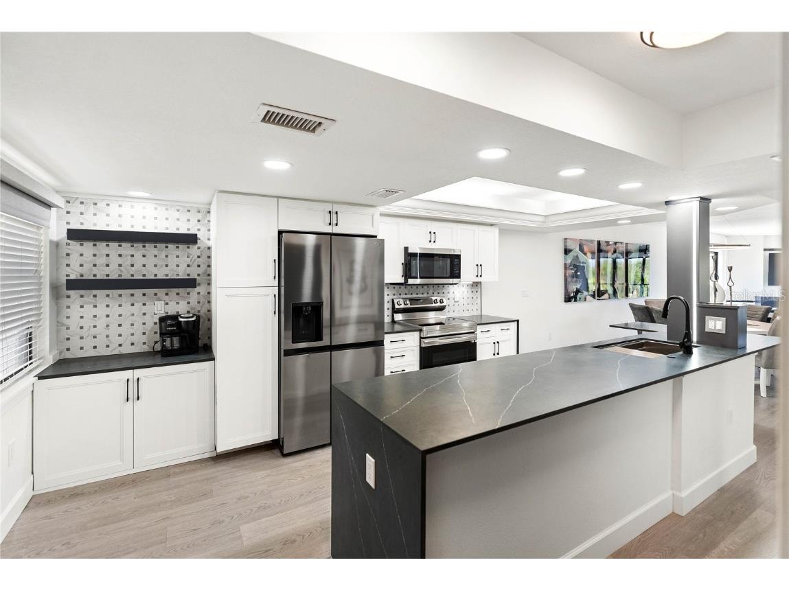 204 3rd Street W #201 Bradenton FL 34205 A4662831 image6