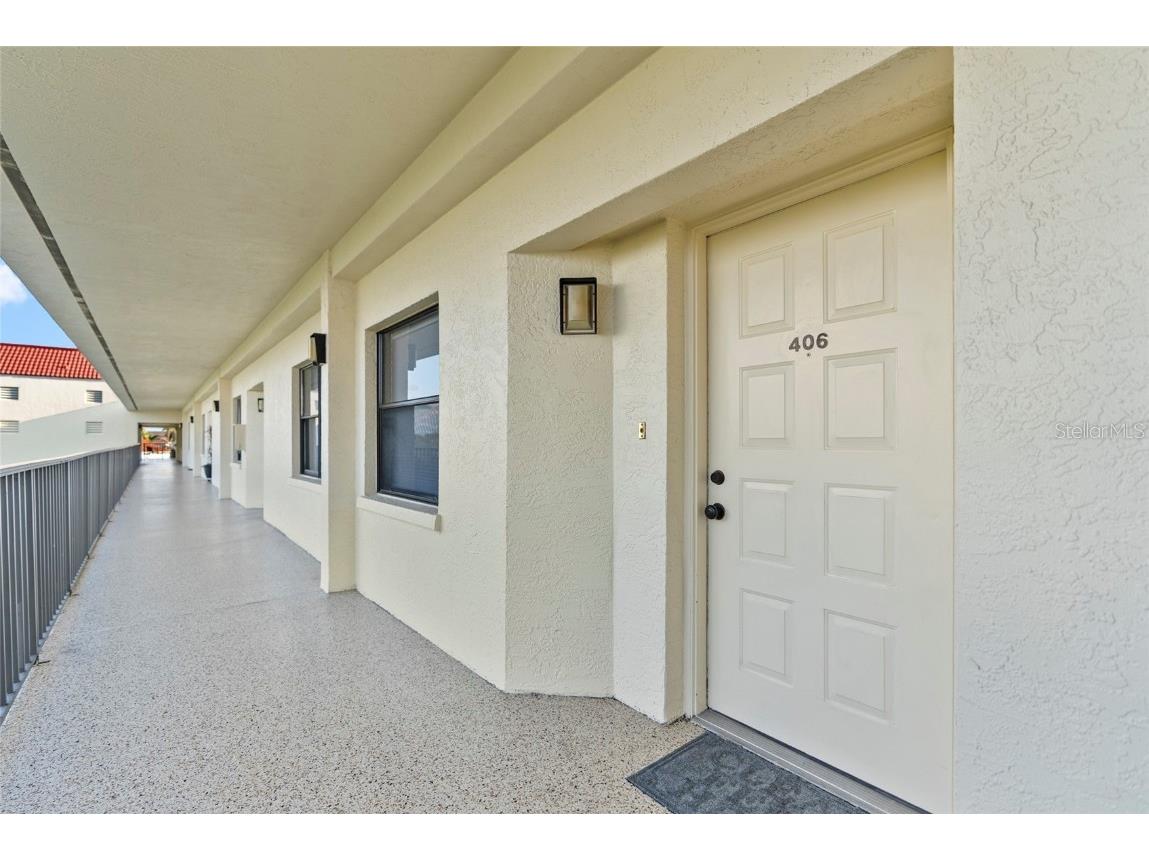 204 3rd Street W #406 Bradenton FL 34205 S5113313 image1