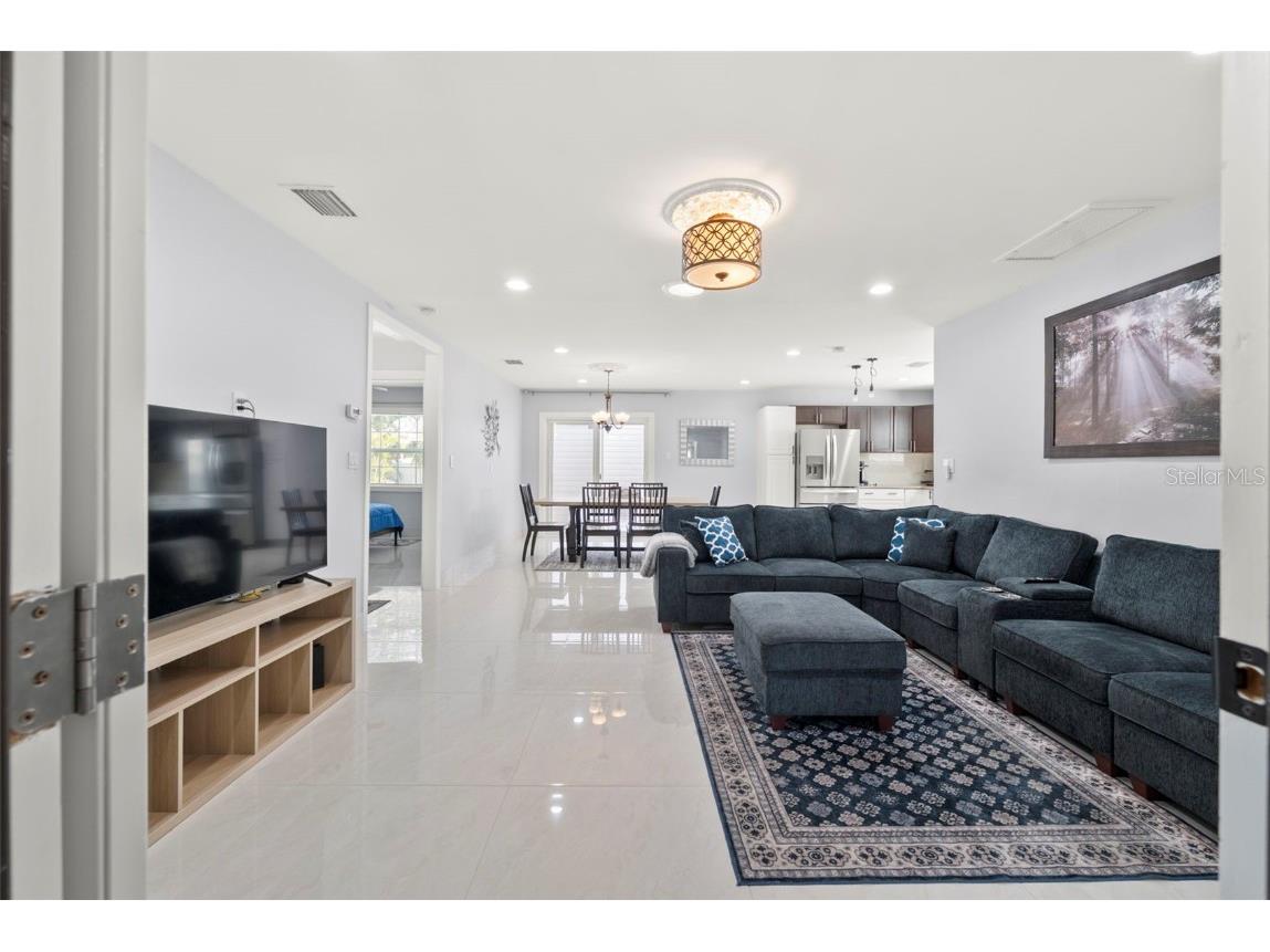 204 44th Avenue Saint Pete Beach FL 33706 TB8454761 image4