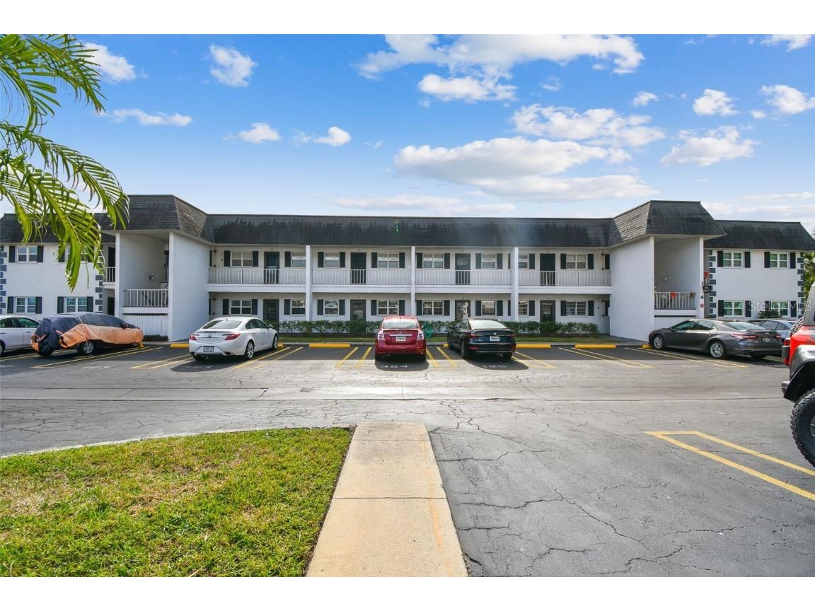 204 47th Avenue Drive W #122 Bradenton FL 34207 A4593708 image1
