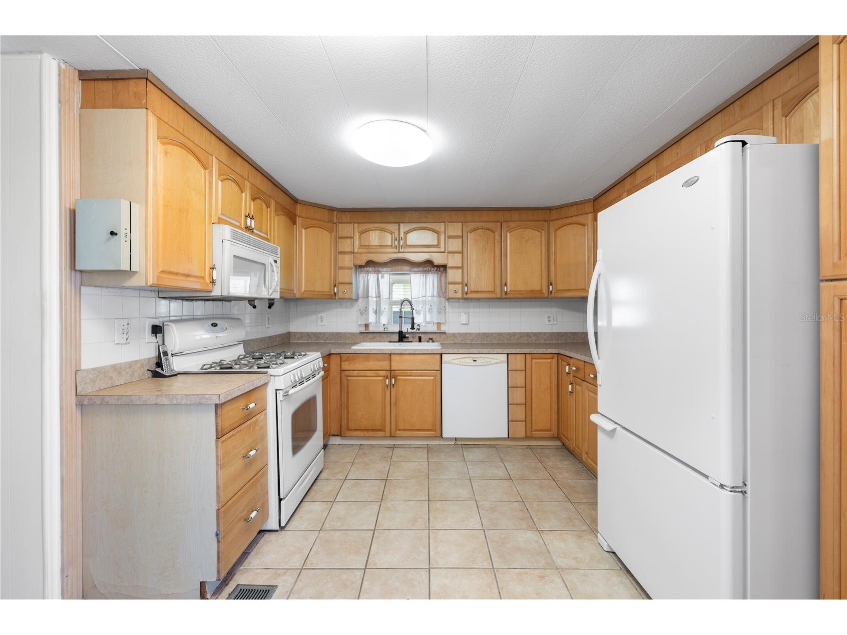 204 51st Avenue E Bradenton FL 34203 TB8478850 image10