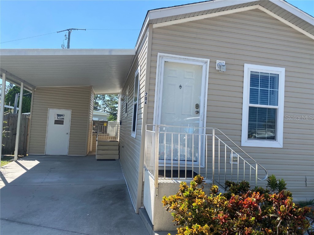 204 52nd Avenue Drive W Bradenton FL 34207 A4583769 image1