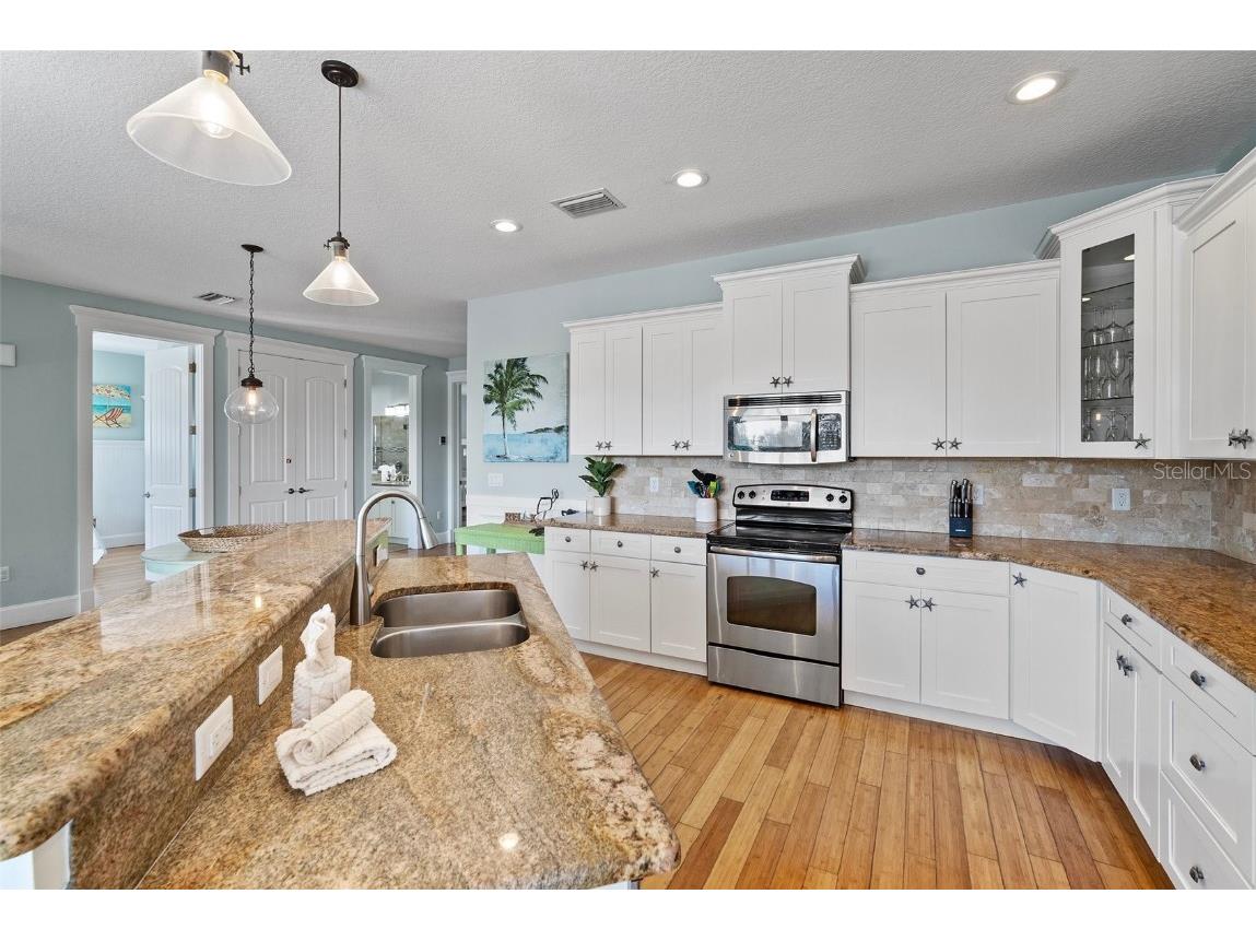 204 66th Street Holmes Beach FL 34217 A4669141 image10