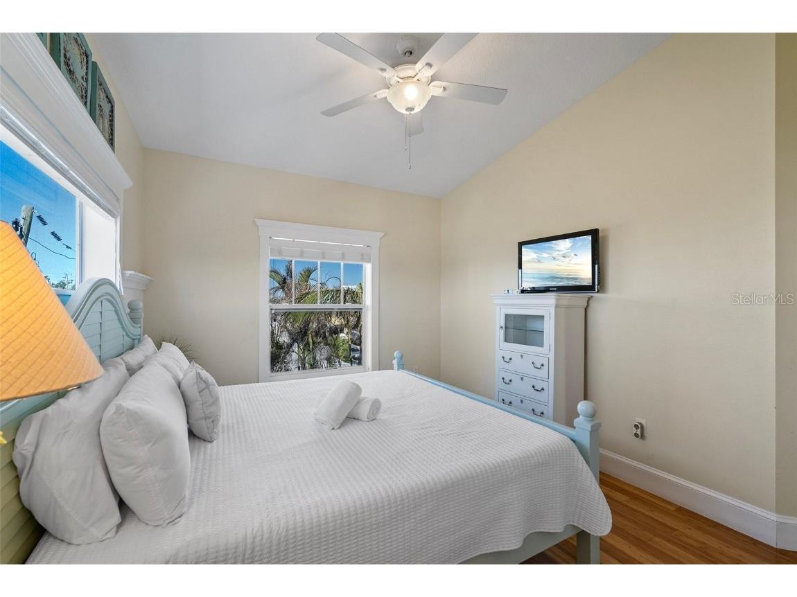 204 66th Street Holmes Beach FL 34217 A4669141 image31