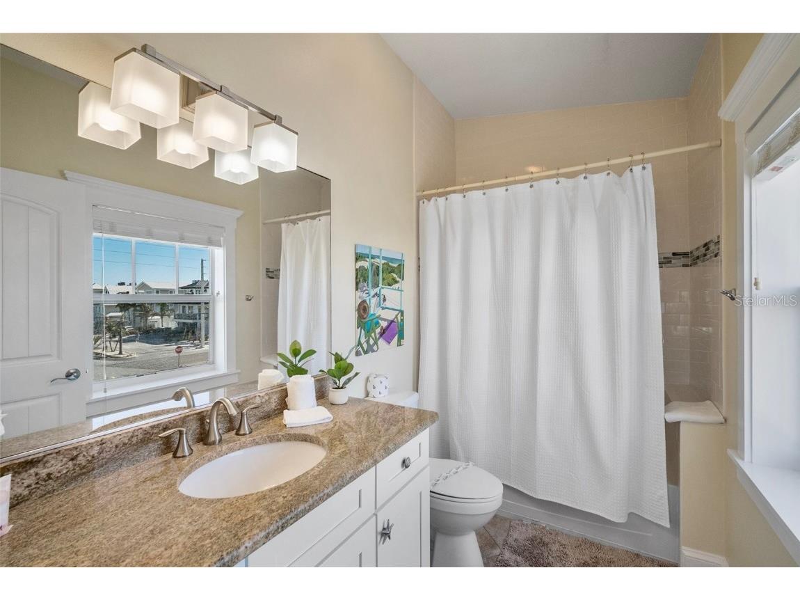 204 66th Street Holmes Beach FL 34217 A4669141 image32