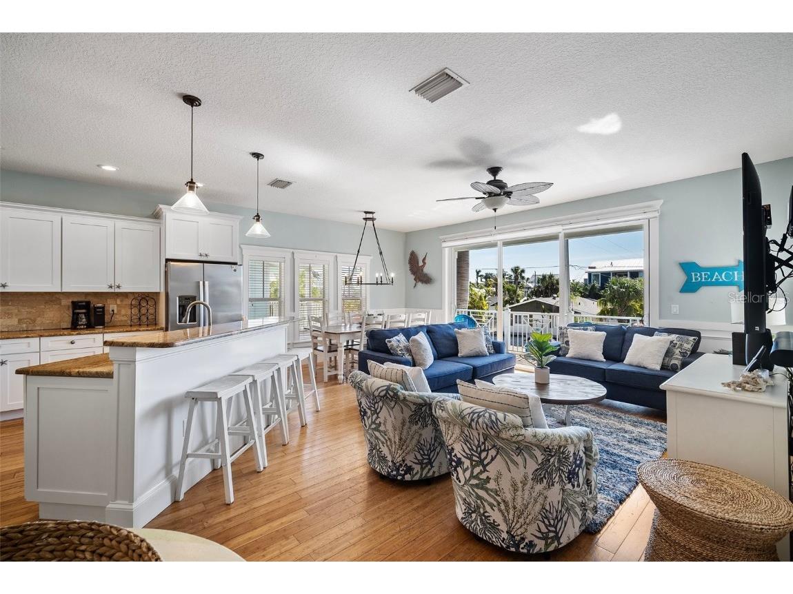 204 66th Street Holmes Beach FL 34217 A4669141 image6