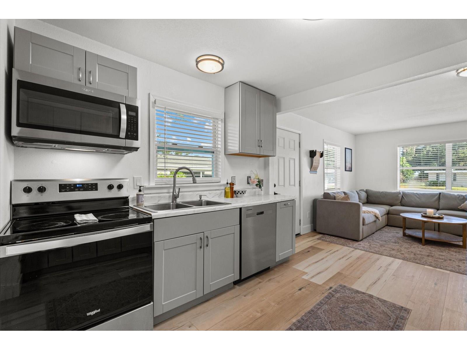 204 6th Avenue NW Ruskin FL 33570 TB8526762 image3
