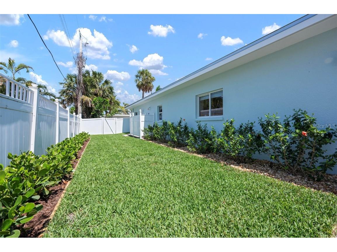 204 75th Street Holmes Beach FL 34217 A4672818 image60