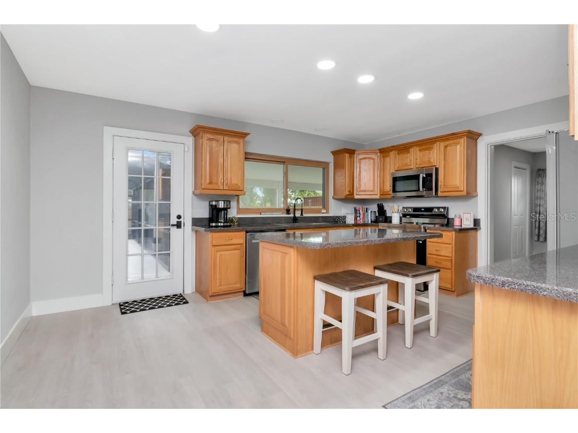 204 7th Avenue NW Ruskin FL 33570 TB8425783 image38