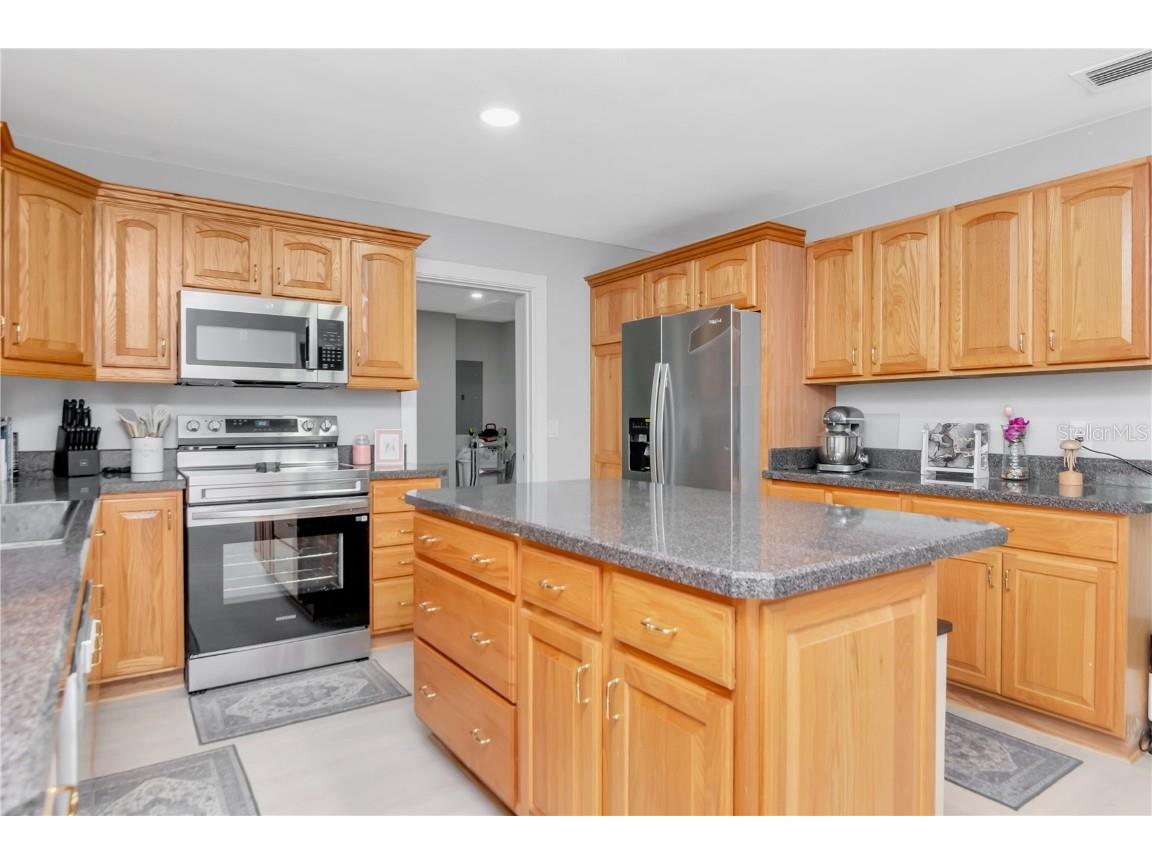 204 7th Avenue NW Ruskin FL 33570 TB8425783 image4