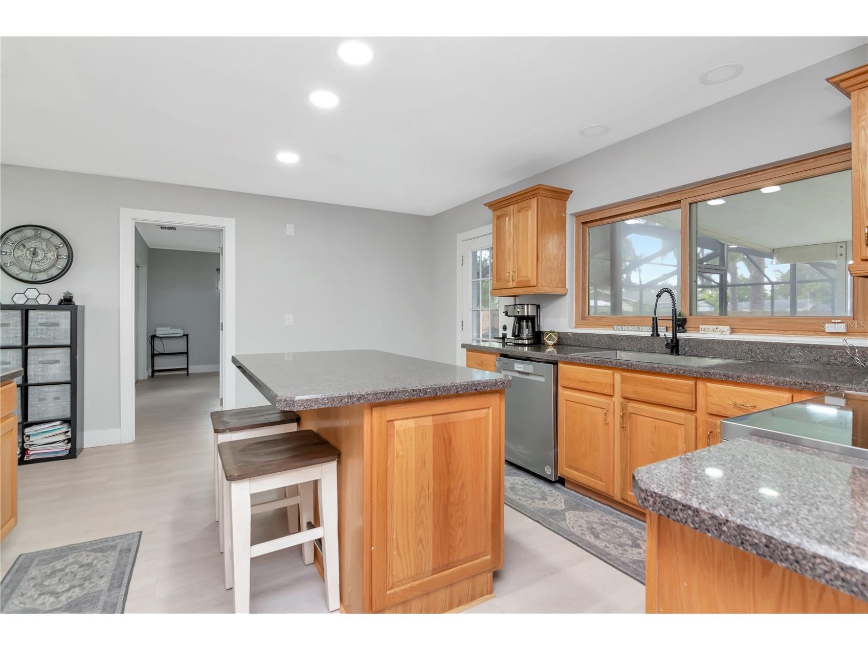 204 7th Avenue NW Ruskin FL 33570 TB8483132 image12