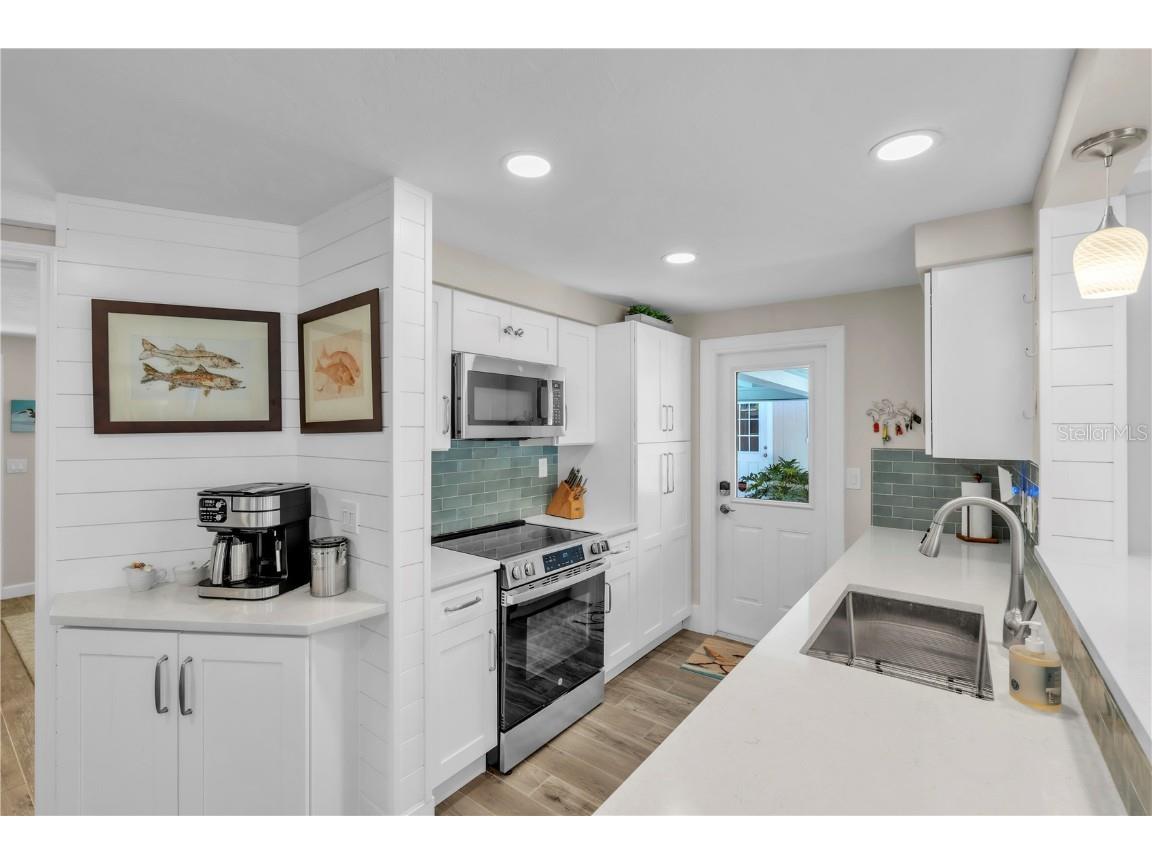 204 83rd Street Holmes Beach FL 34217 A4668093 image15