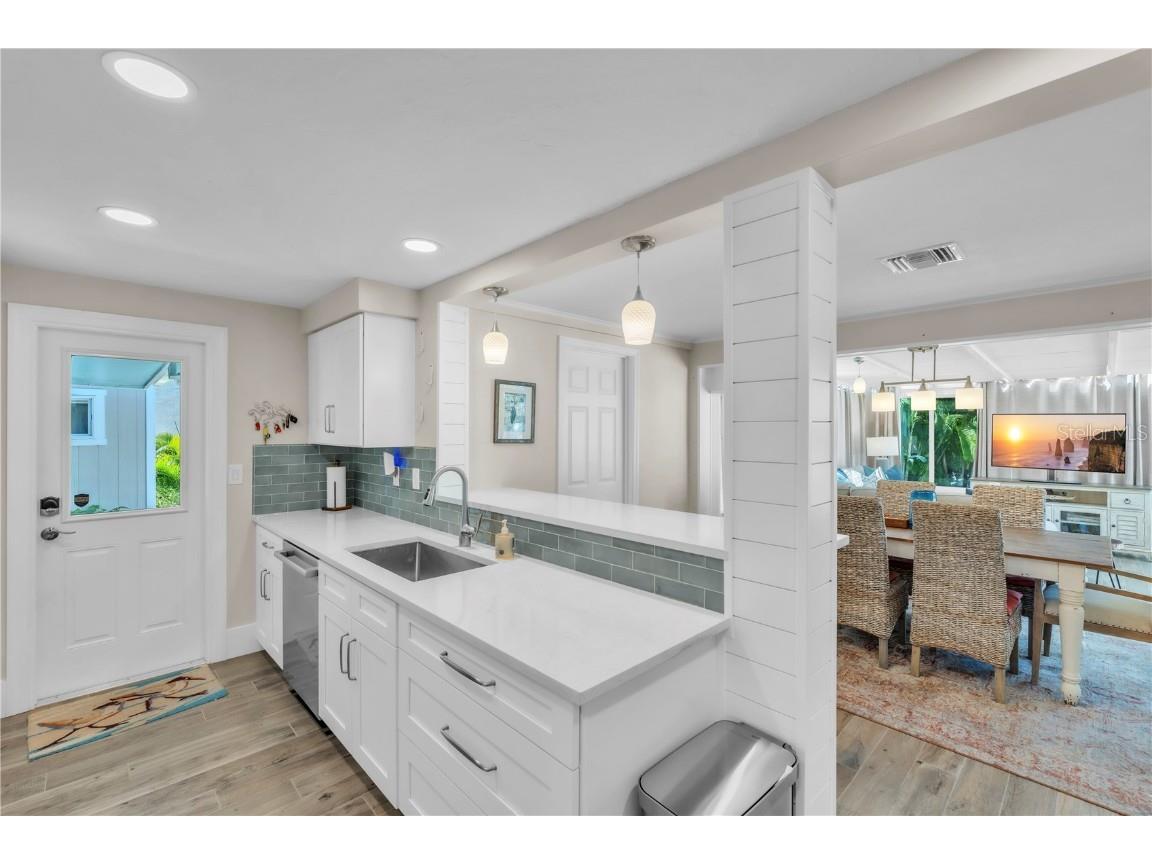 204 83rd Street Holmes Beach FL 34217 A4668093 image16