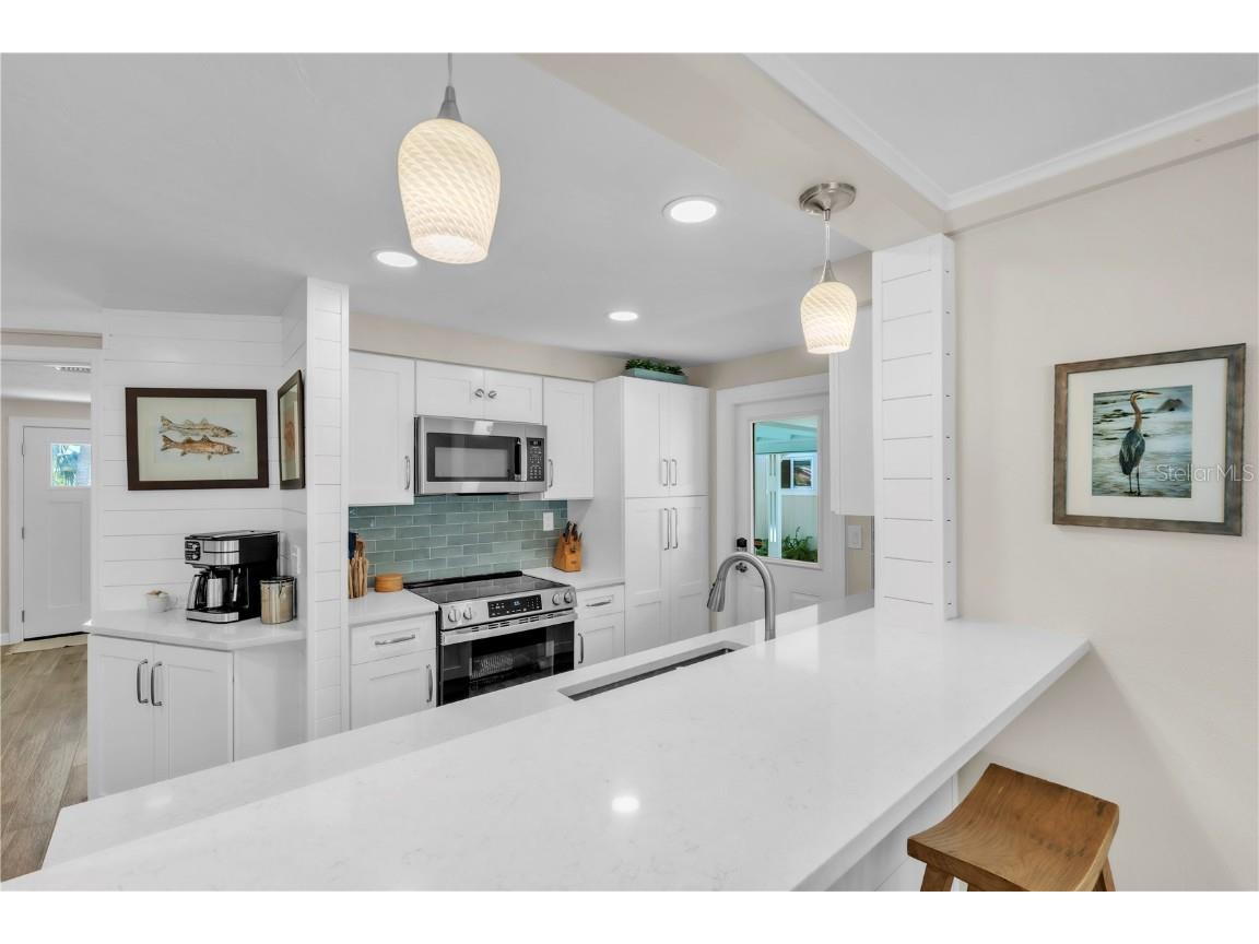 204 83rd Street Holmes Beach FL 34217 A4668093 image17