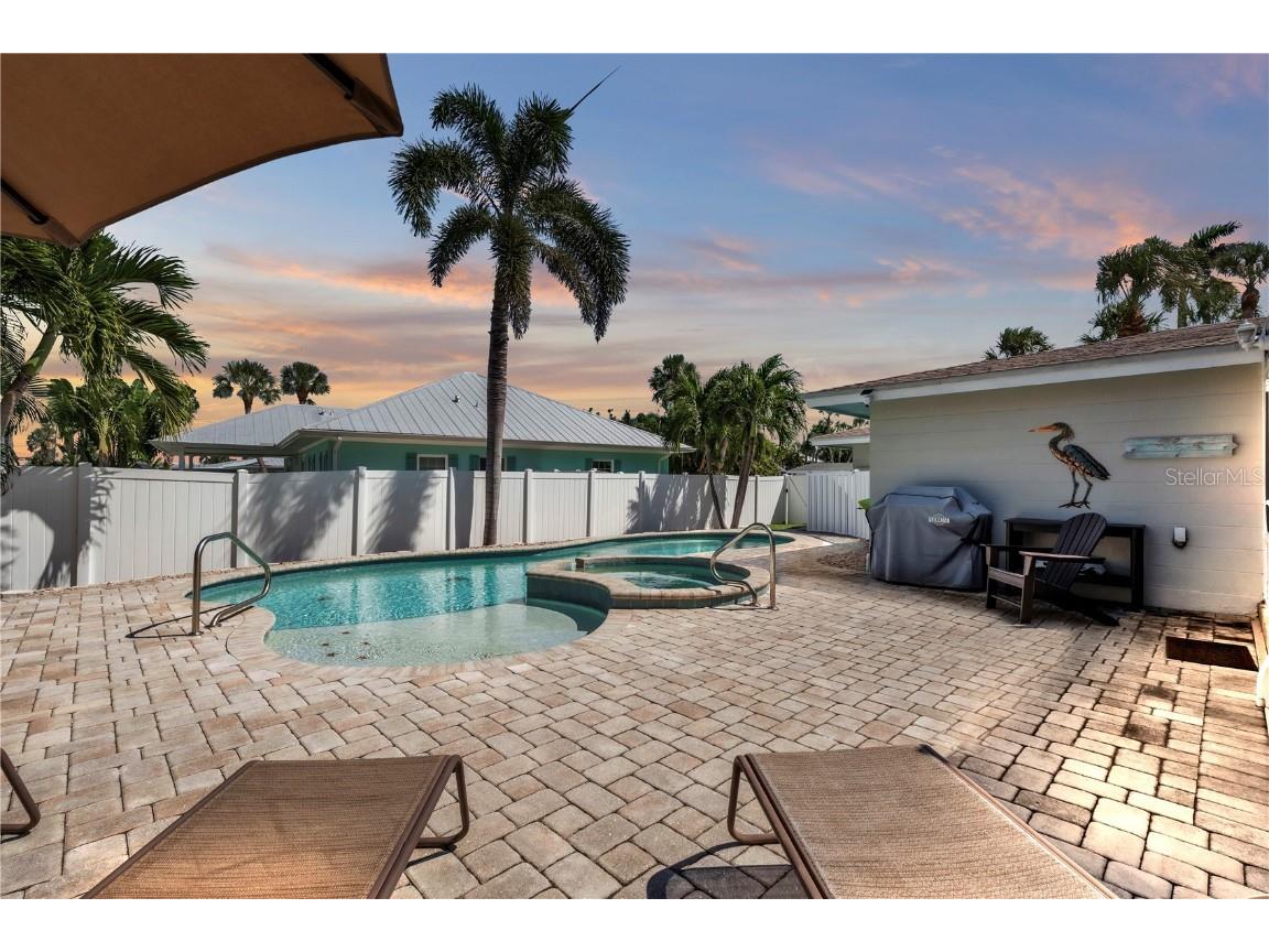 204 83rd Street Holmes Beach FL 34217 A4668093 image29