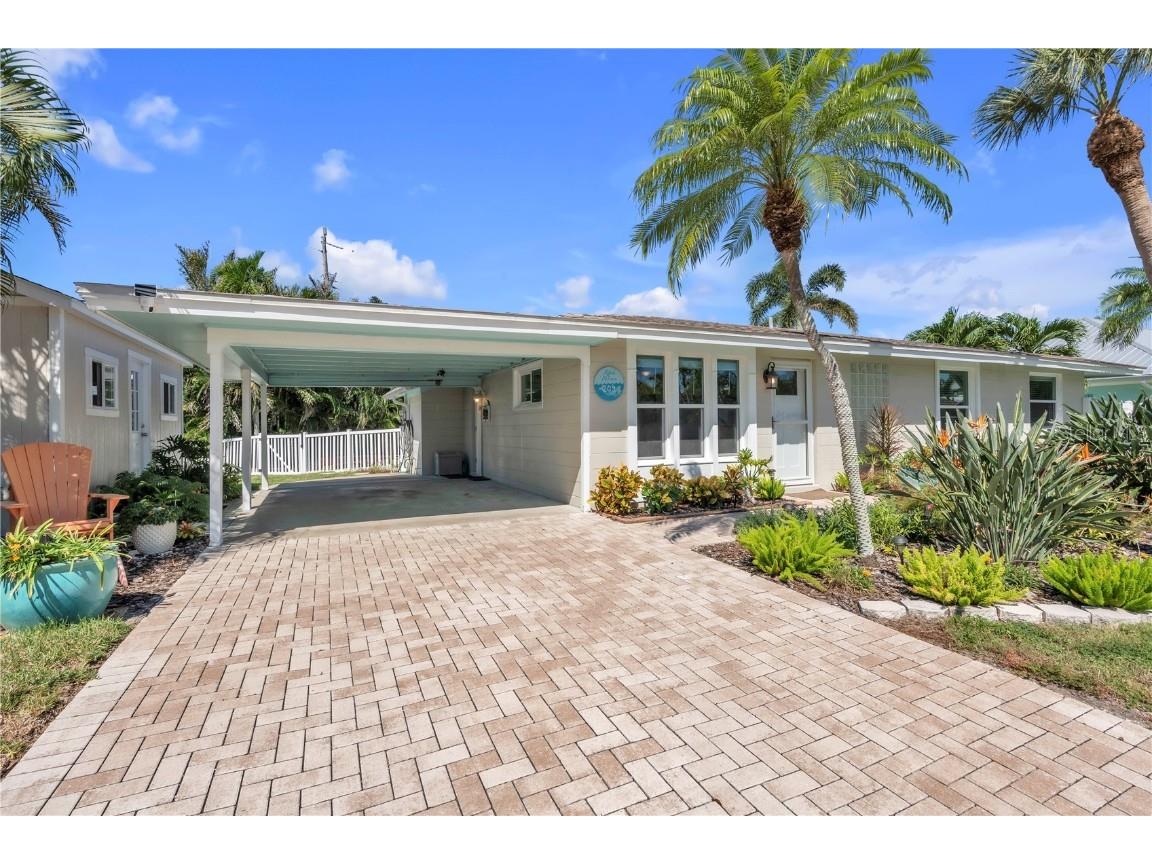204 83rd Street Holmes Beach FL 34217 A4668093 image3