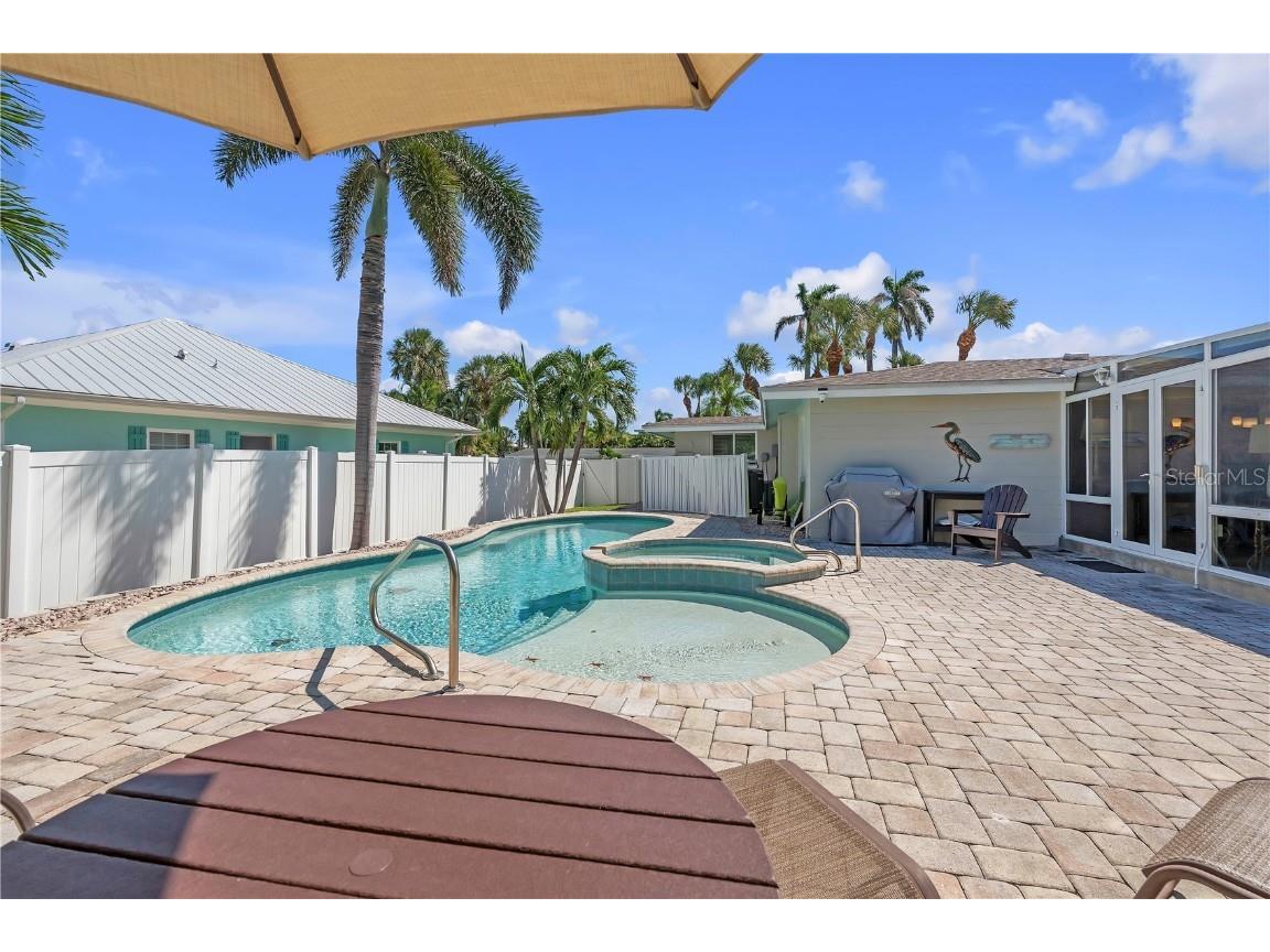 204 83rd Street Holmes Beach FL 34217 A4668093 image34