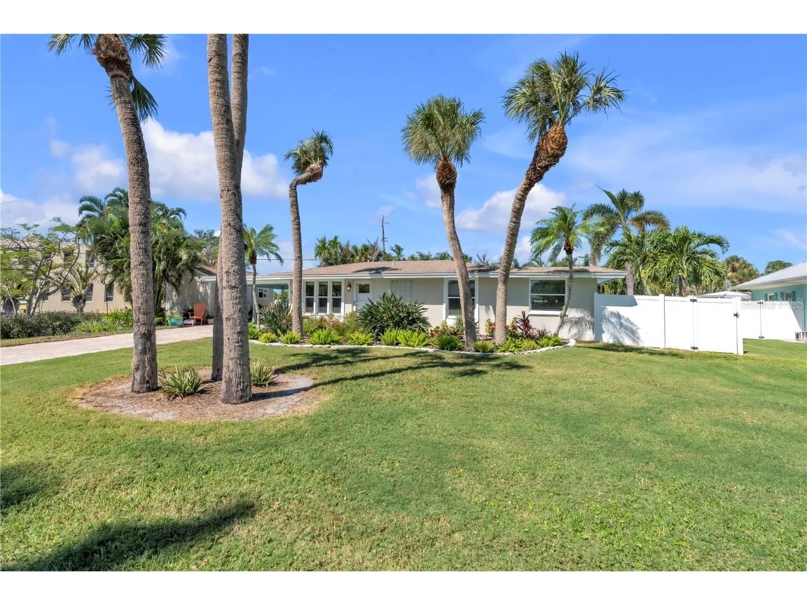 204 83rd Street Holmes Beach FL 34217 A4668093 image4