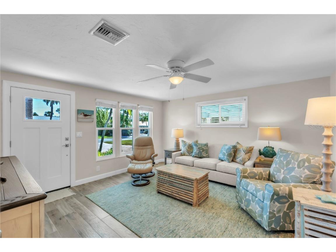 204 83rd Street Holmes Beach FL 34217 A4668093 image5