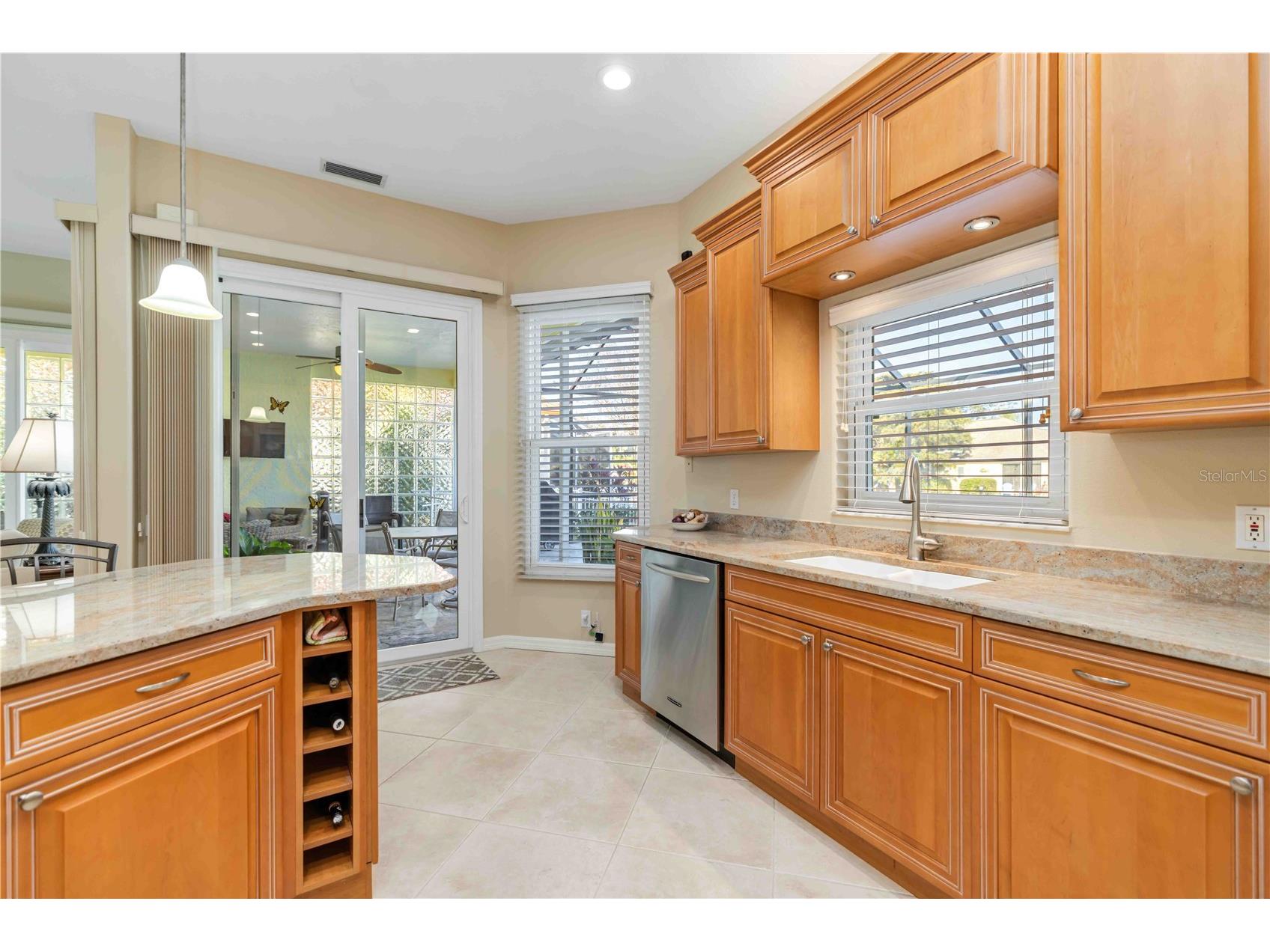 204 Americas Cup Boulevard Bradenton FL 34208 - MANATEE RIVER A4680859 image31