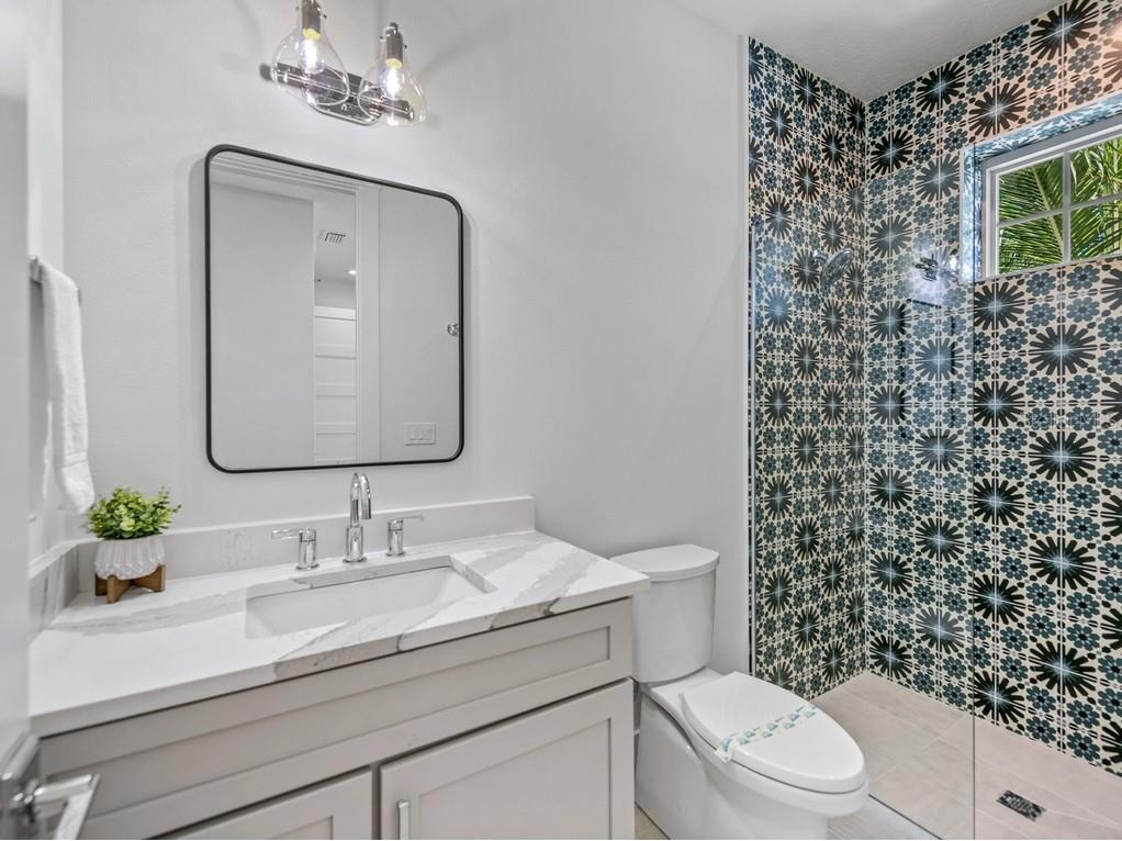 204 Coolidge Drive Sarasota FL 34236 A4692051 image25