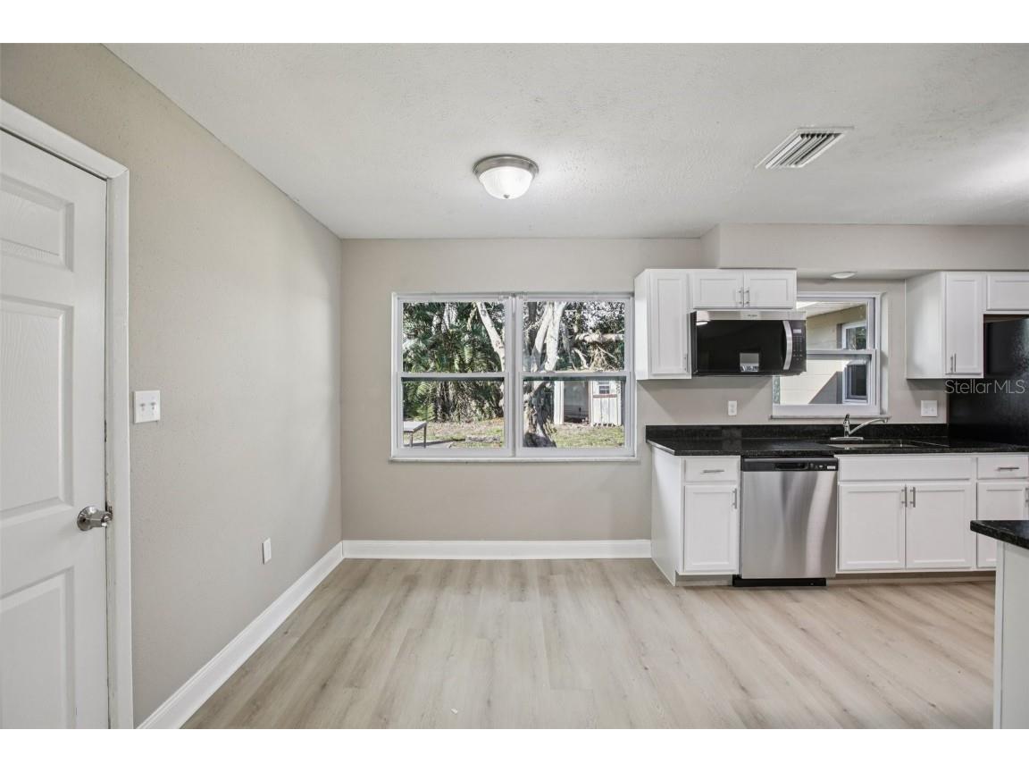 204 E Shell Point Road Ruskin FL 33570 TB8450870 image4