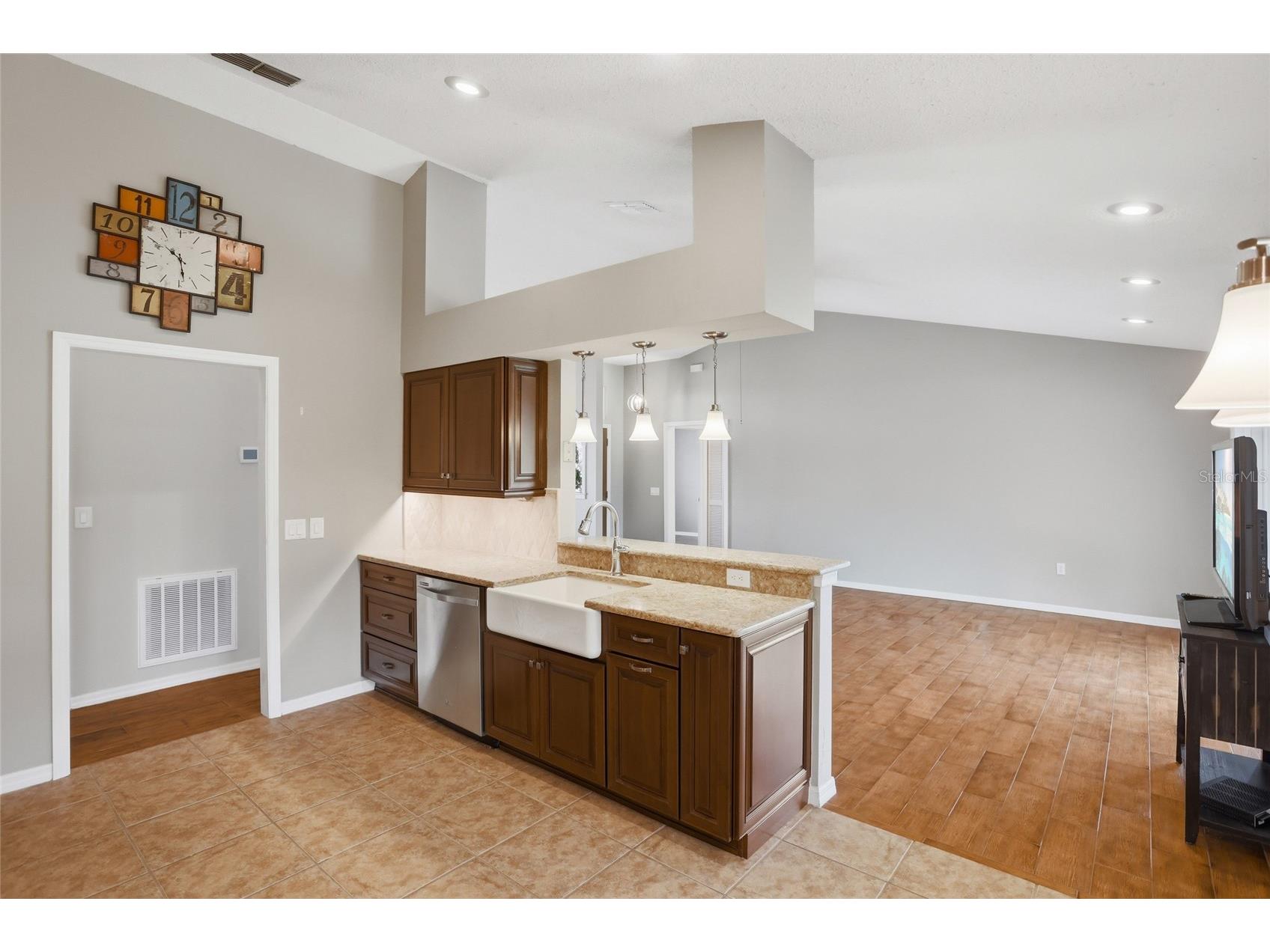 204 Greenwich Street Davenport FL 33896 A4691872 image18