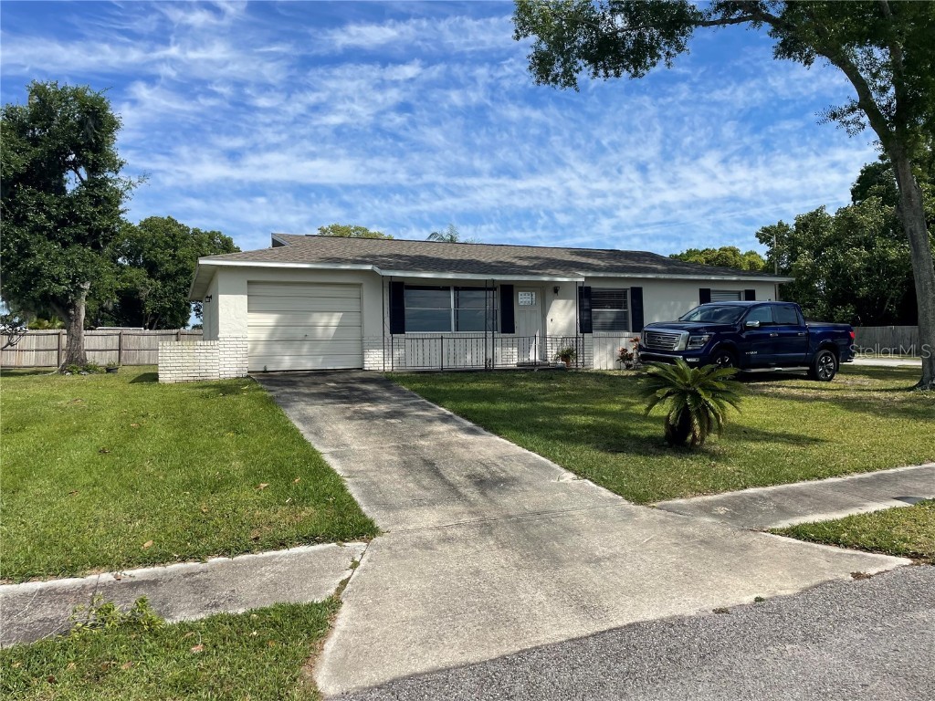 204 Lake Thomas Drive Winter Haven FL 33880 P4929925 image1