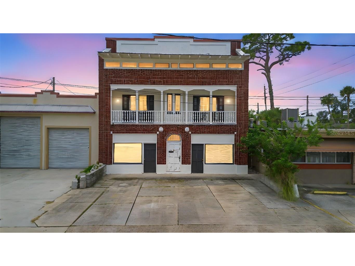 204 Magnolia Street New Smyrna Beach FL 32168 V4944223 image2