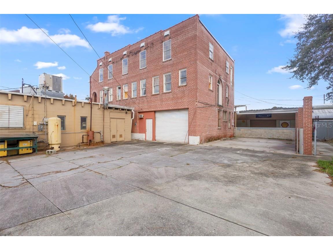 204 Magnolia Street New Smyrna Beach FL 32168 V4944223 image9