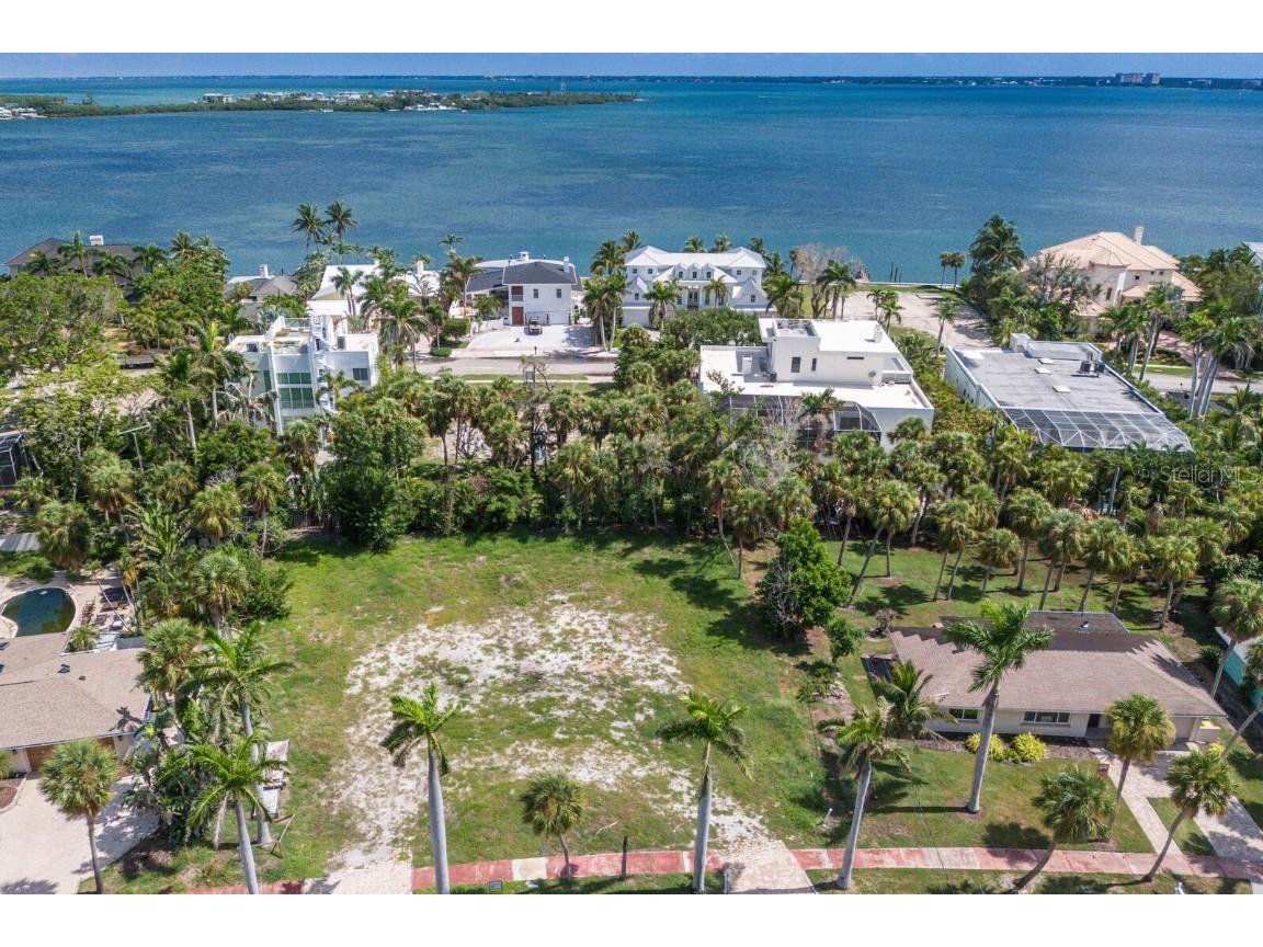 204 N Adams Drive Sarasota FL 34236 A4662228 image2