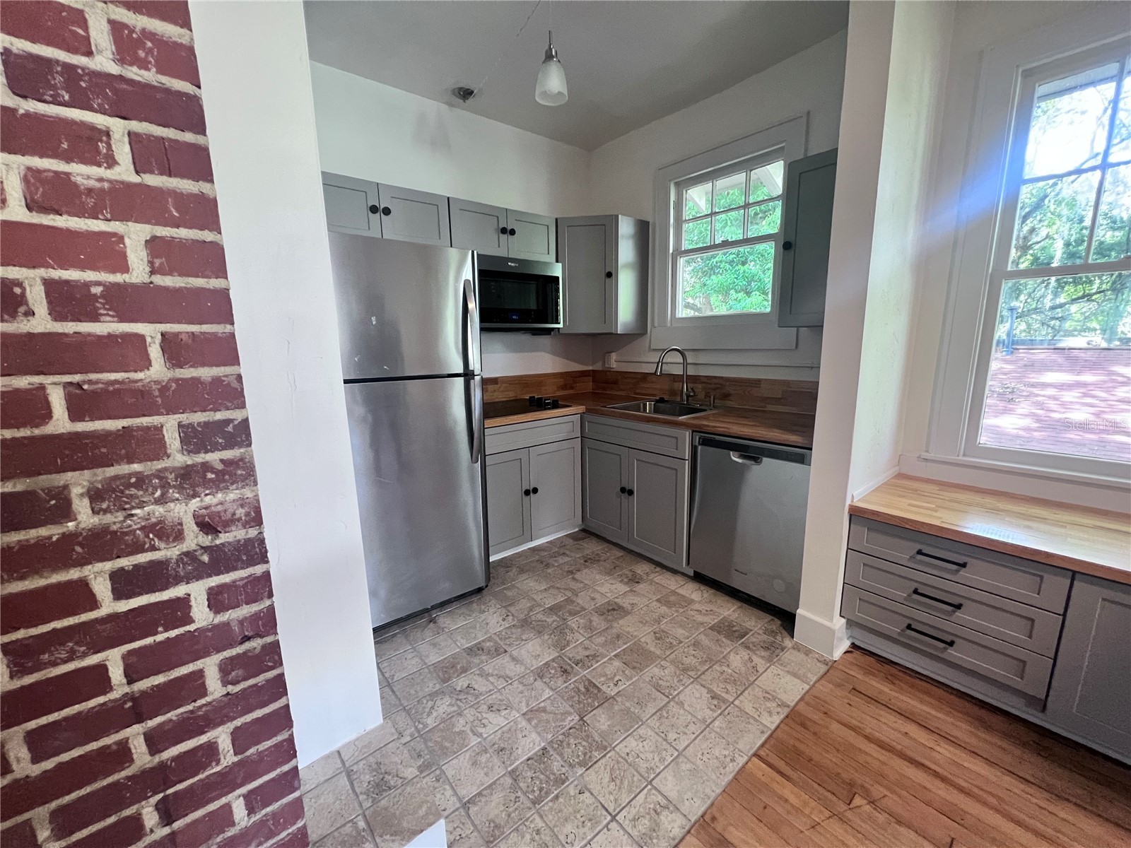 204 NW 3rd Street Gainesville FL 32601 GC538750 image2