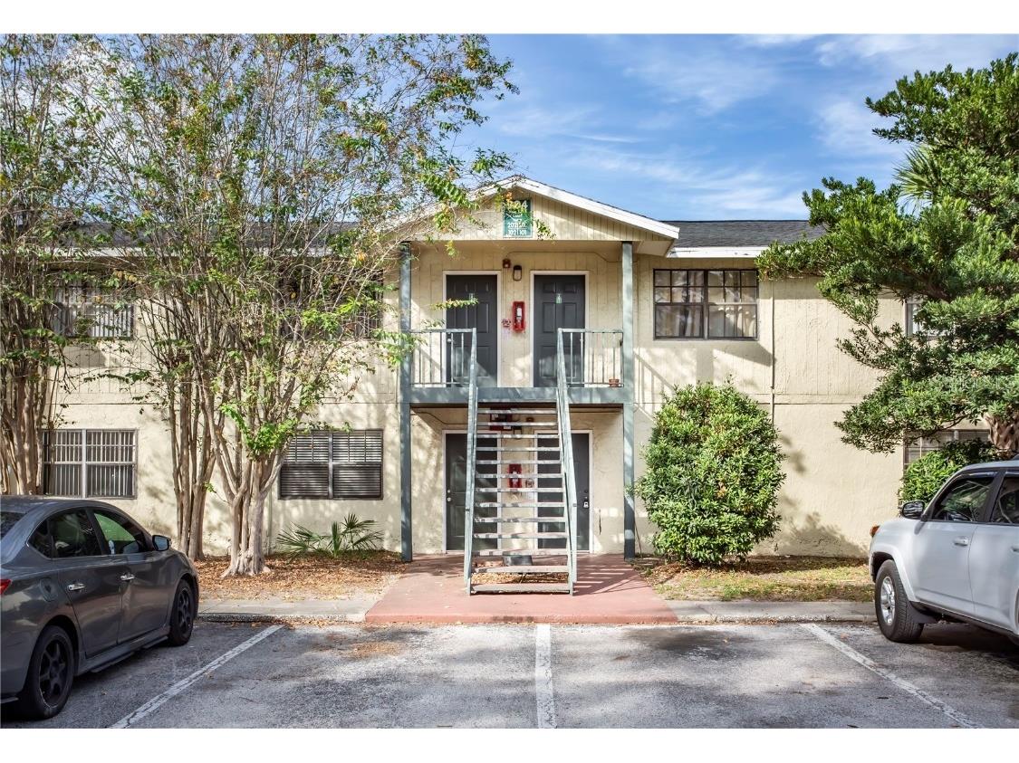 204 Pine Tulip Court #101 Tampa FL 33612 W7858673 image1