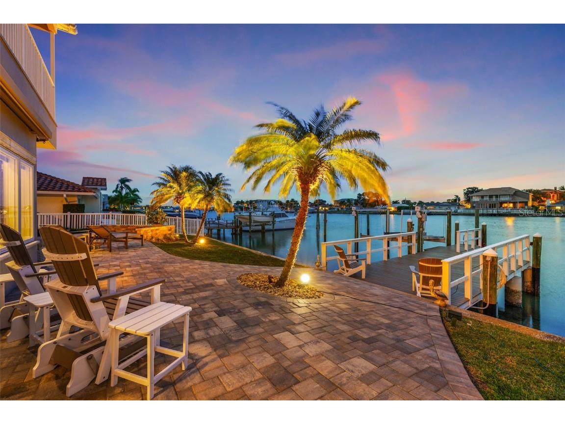 204 Poinciana Lane Largo FL 33770 - INTRACOASTAL WATERWAY U8224788 image1