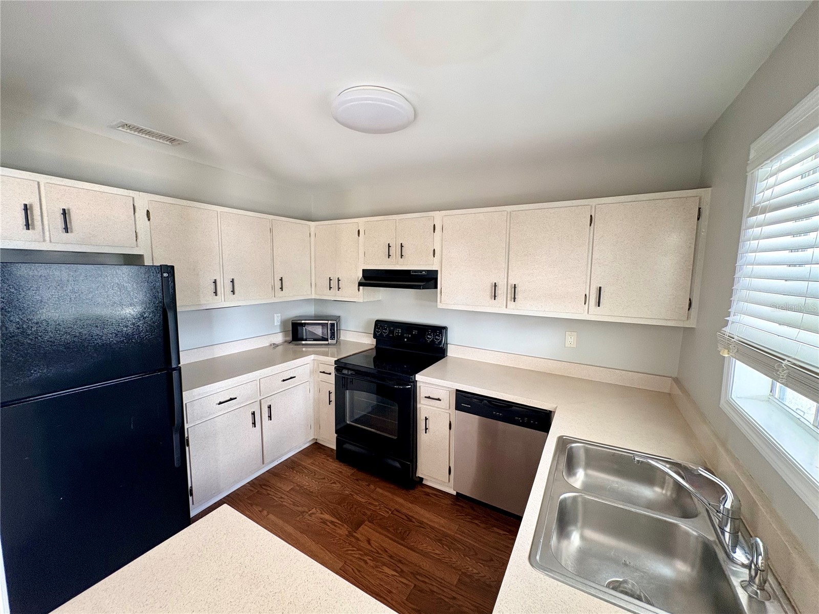 204 Pompano Drive SE #D Saint Petersburg FL 33705 - BIG BAYOU LAKE TB8489225 image12