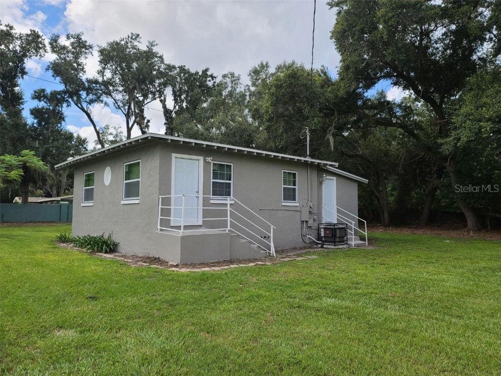 204 S Ortman Drive Orlando FL 32811 - LAKE MANN O6193540 image1