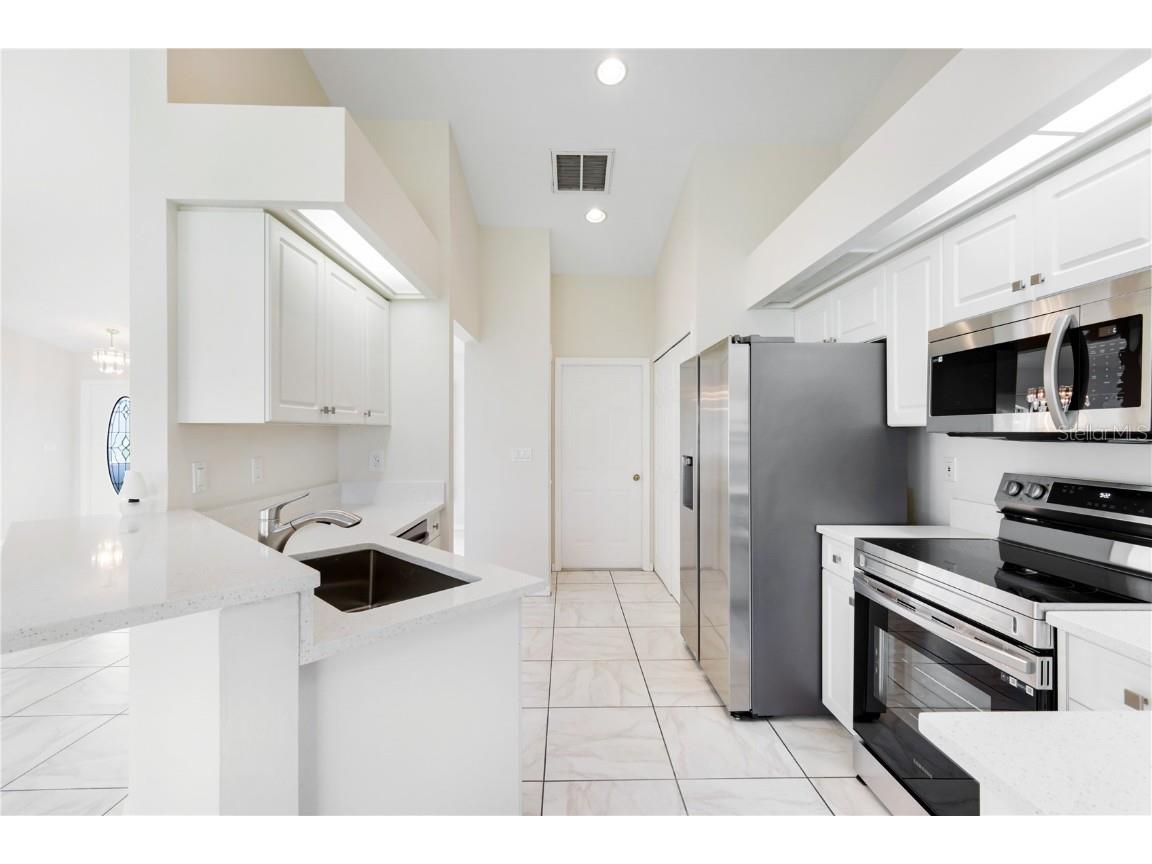 204 SE 19th Terrace Cape Coral FL 33990 A4657764 image10