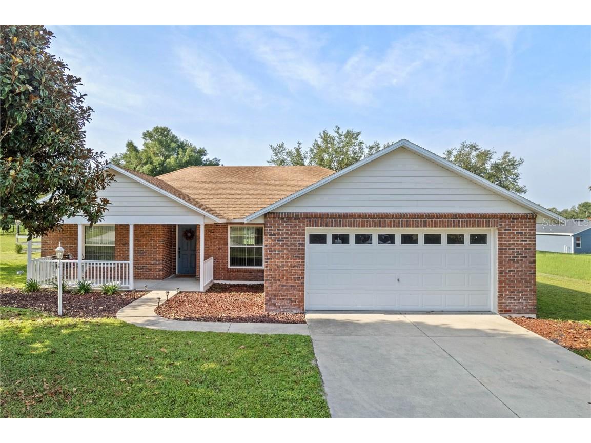 204 Shannon Lane Lady Lake FL 32159 - LAKE ELLA G5069254 image1