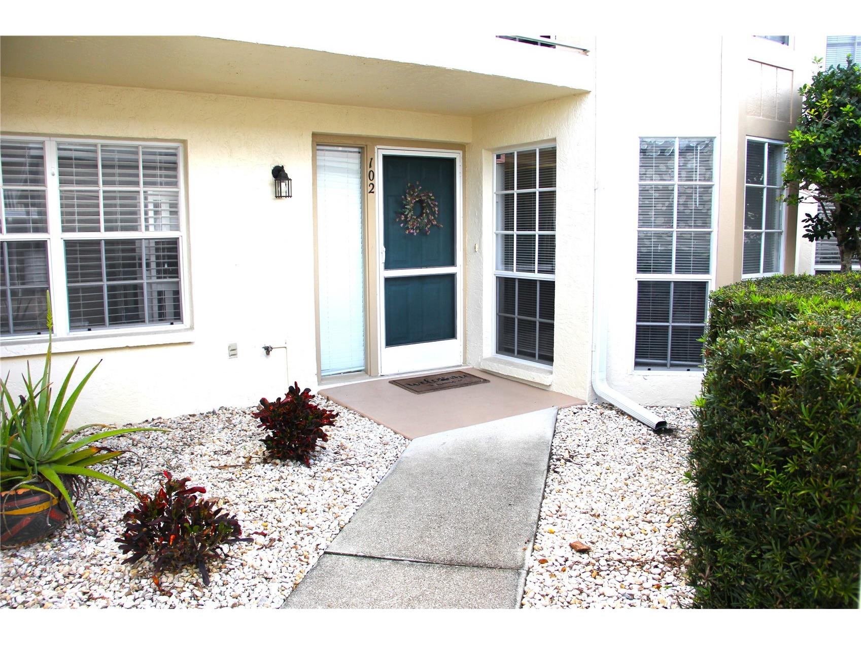 204 Silver Lake Drive #102 Venice FL 34292 A4685318 image1