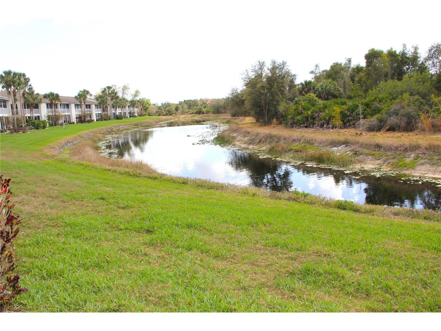 204 Silver Lake Drive #102 Venice FL 34292 A4685318 image10
