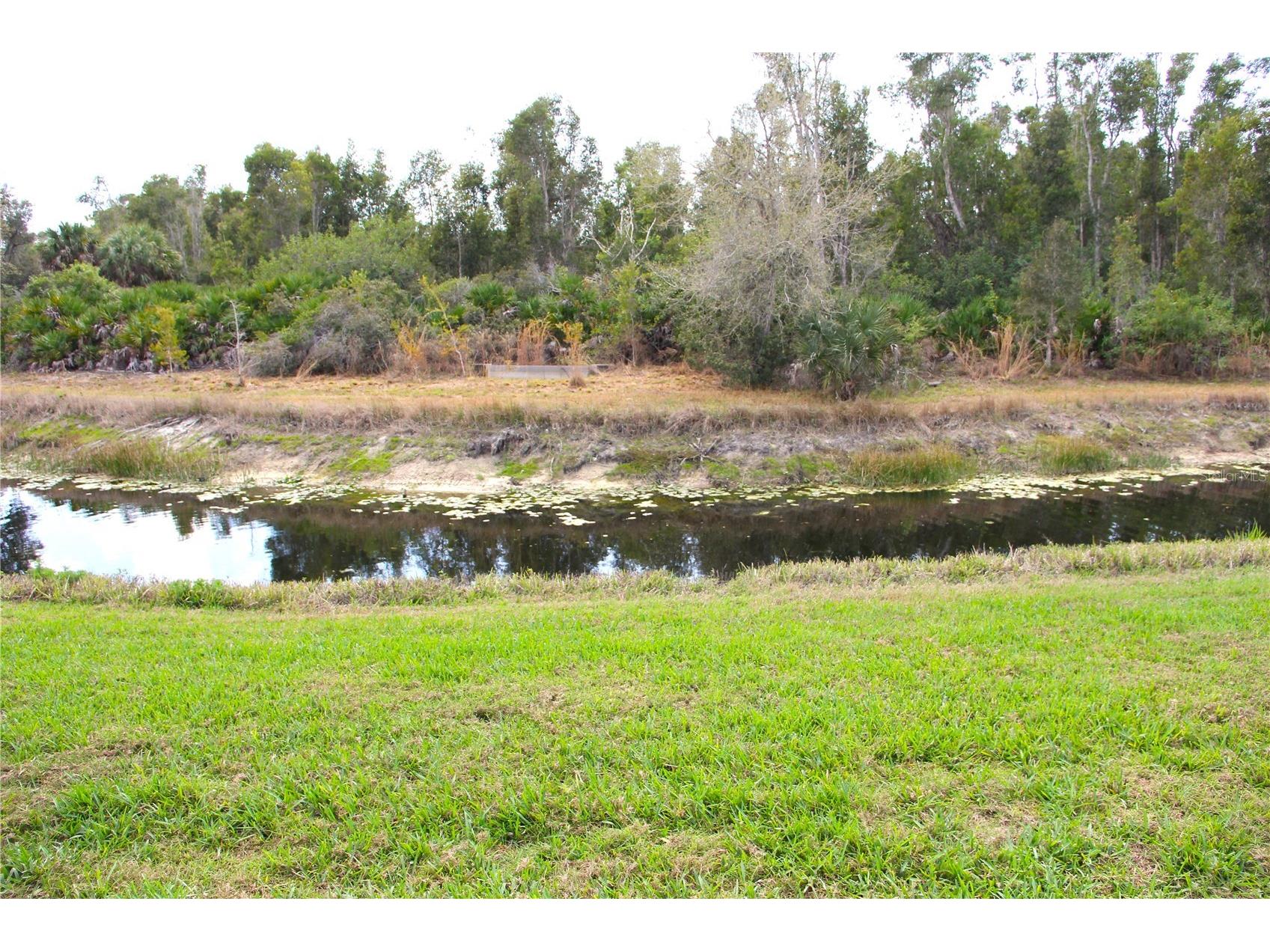 204 Silver Lake Drive #102 Venice FL 34292 A4685318 image8