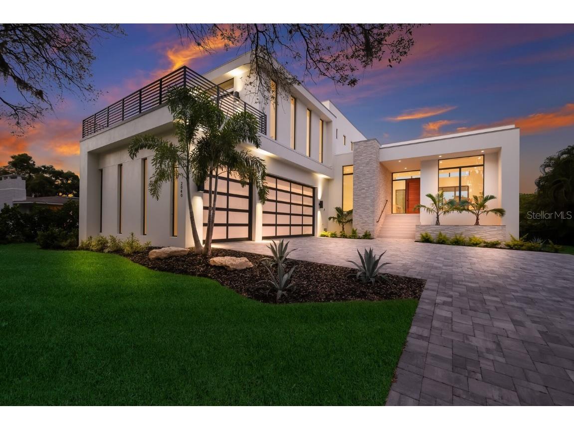 2040 Alameda Avenue Sarasota FL 34234 - WHITAKER BAYOU A4560986 image1