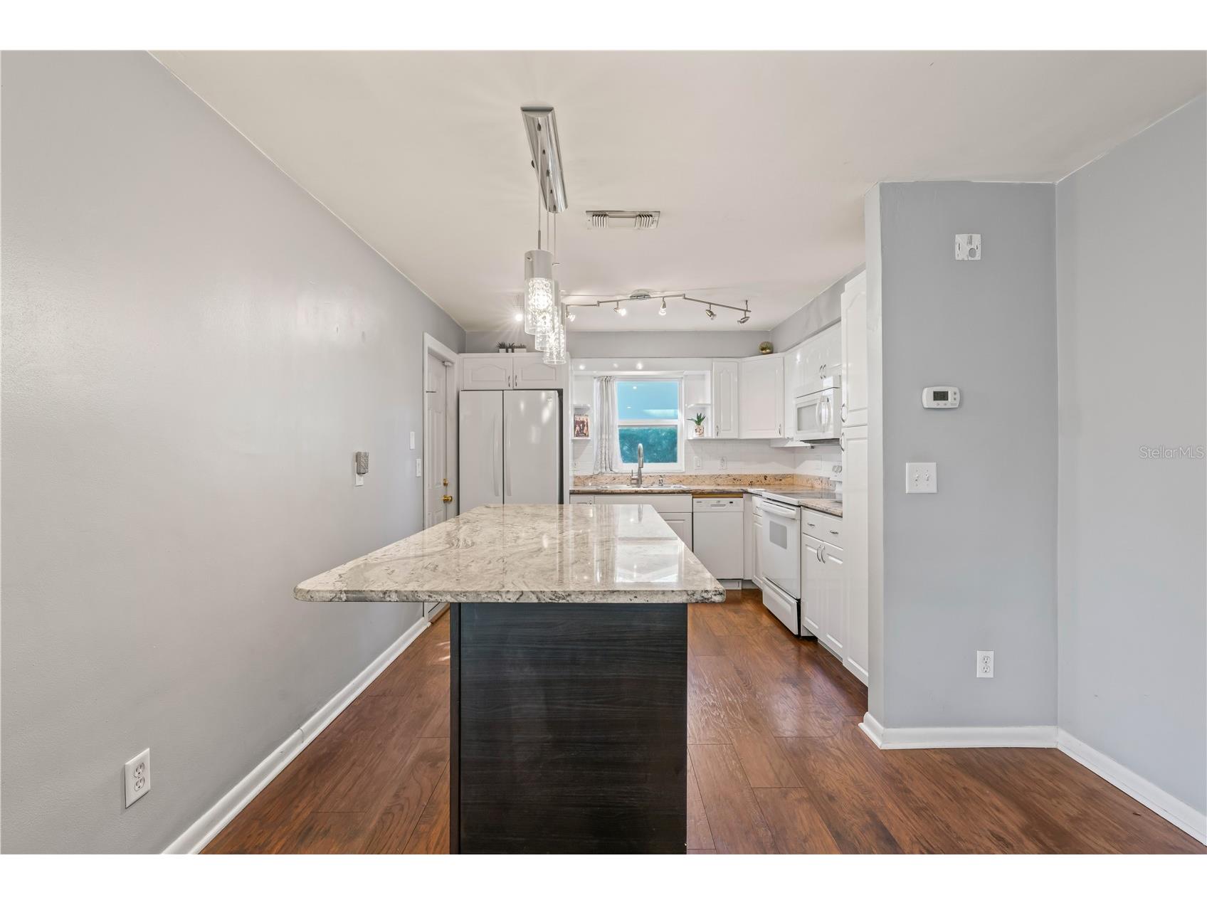 2040 Forest Drive Clearwater FL 33763 TB8463647 image8