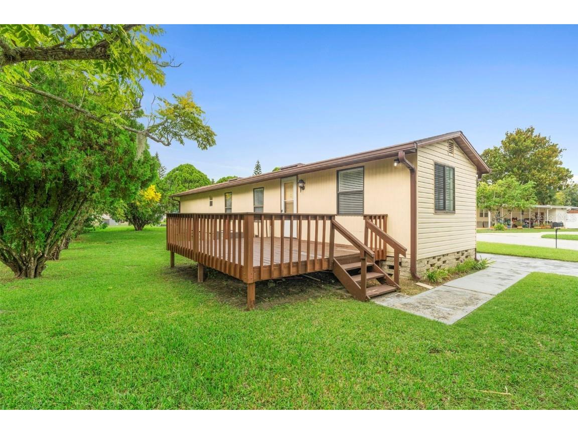 2040 Hickorywood Drive South Daytona FL 32119 V4945183 image1